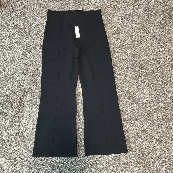 NWT! Banana Republic Black Milano Flare Cropped Sweater Pants - Multiple Sizes 💎 - Picture 8 of 11